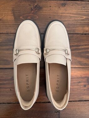 Esprit Cream Leather Loafers with Silver Buckle
